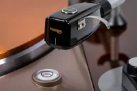 Thorens TD 124 DD 140th Anniversary, foto 5 van 6